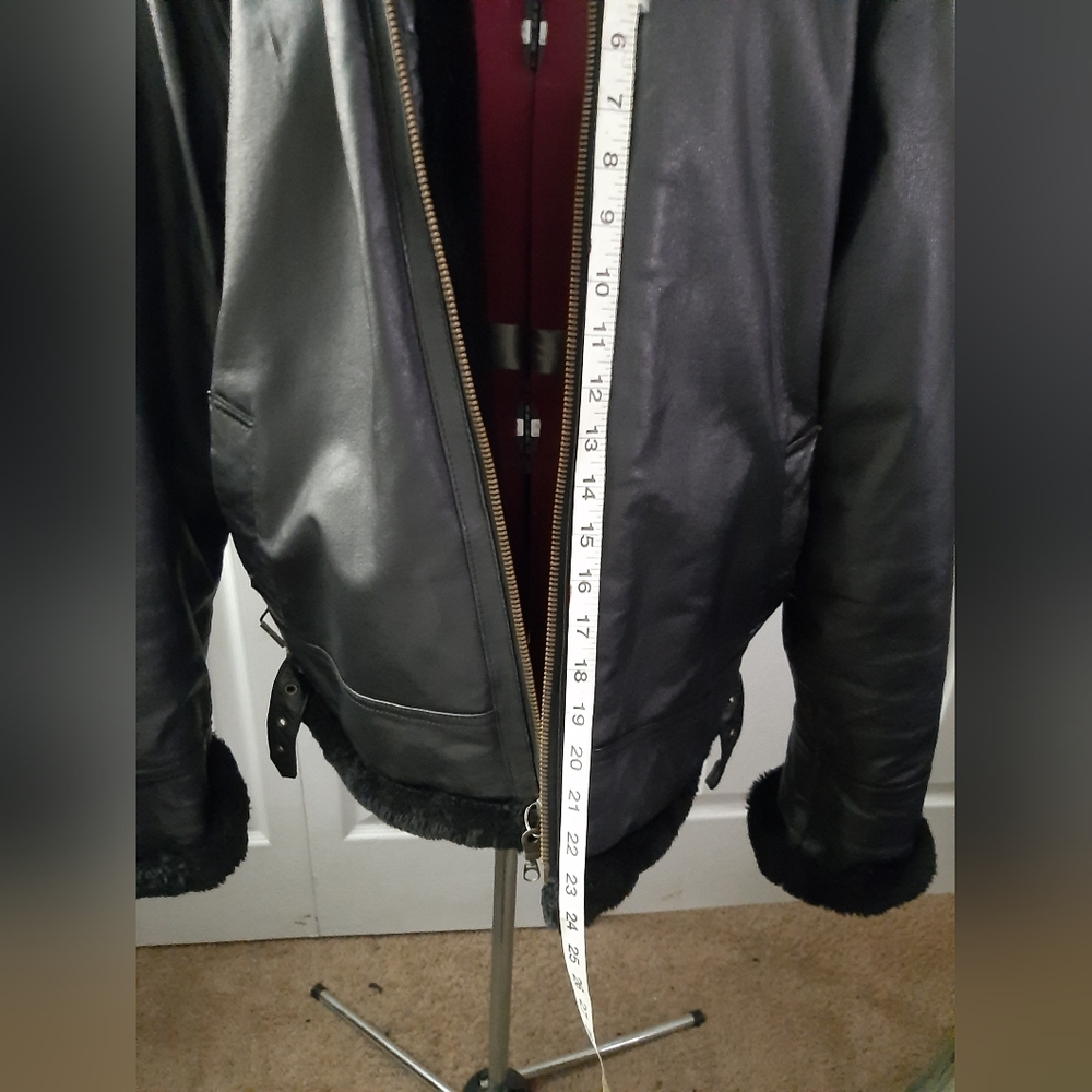 100% Geniune Shearling Leather - Picture 3 of 13
